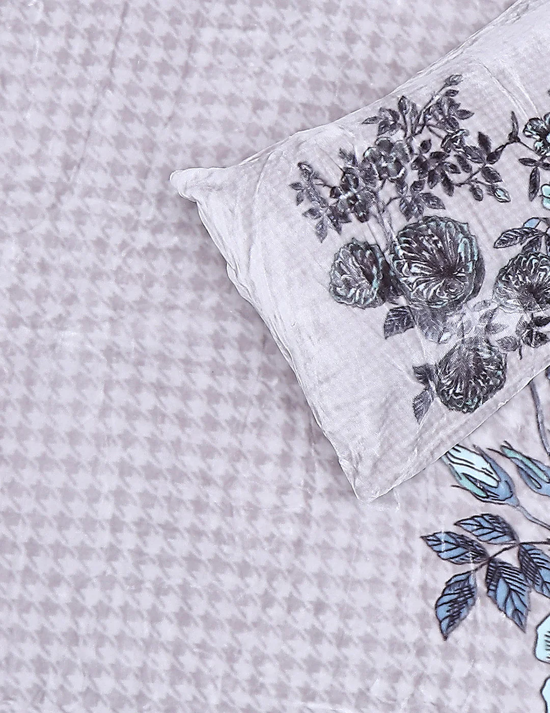 Printed Double Bed Bedding Set - Image 9