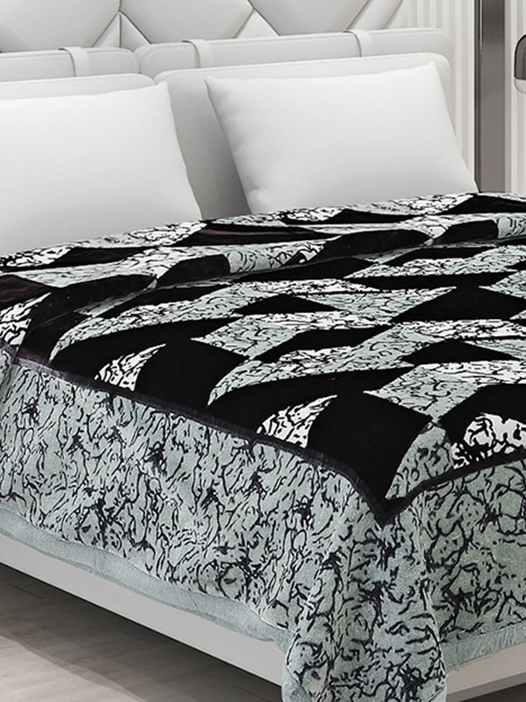 Printed Double Bed Blanket for Mild Winter -2 Ply - Image 4