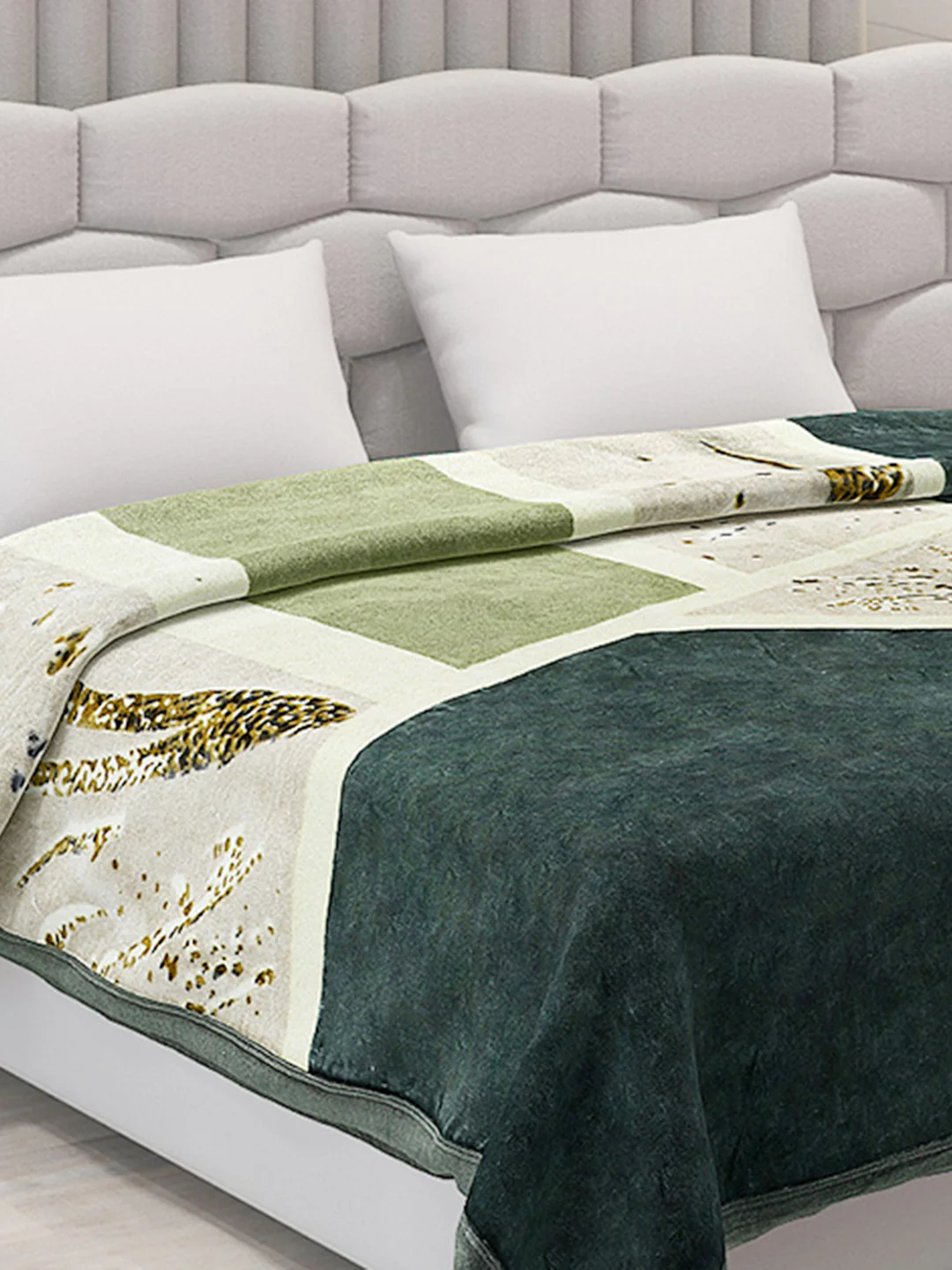 Printed Double Bed Blanket for Mild Winter -2 Ply - Image 4