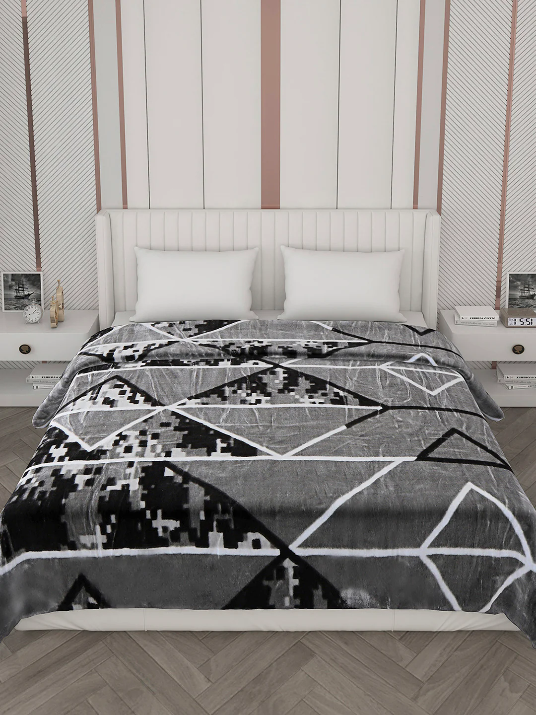 Printed Double Bed Blanket for Mild Winter -2 Ply - Image 3