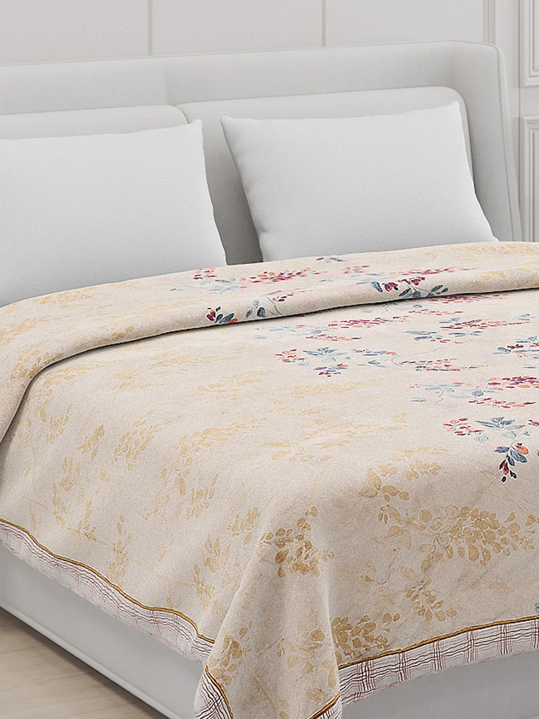 Printed 100% Polyester Double Bed Comforter for AC Room - Image 4