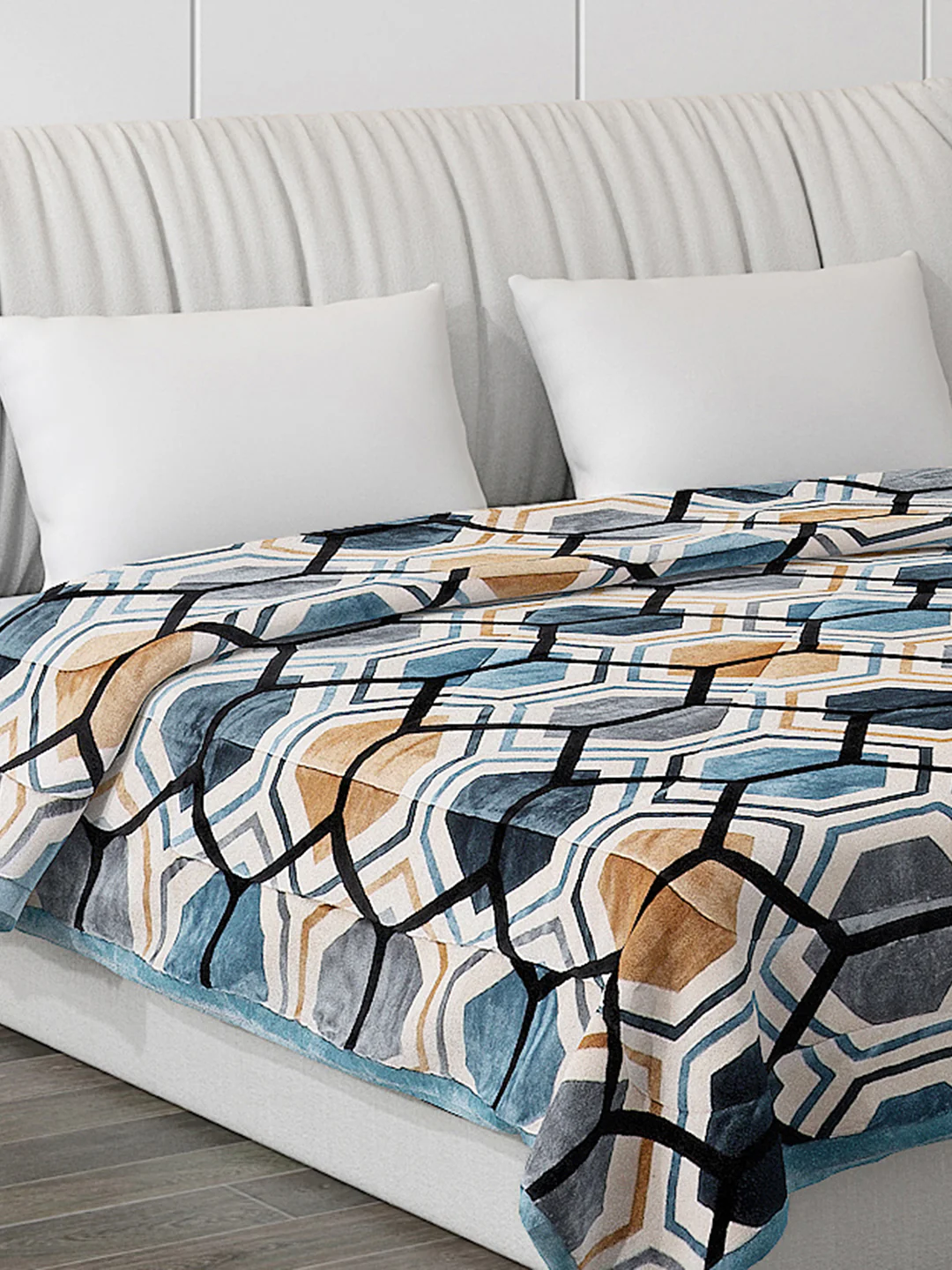 Printed 100% Polyester Double Bed Comforter for Winter - Image 4