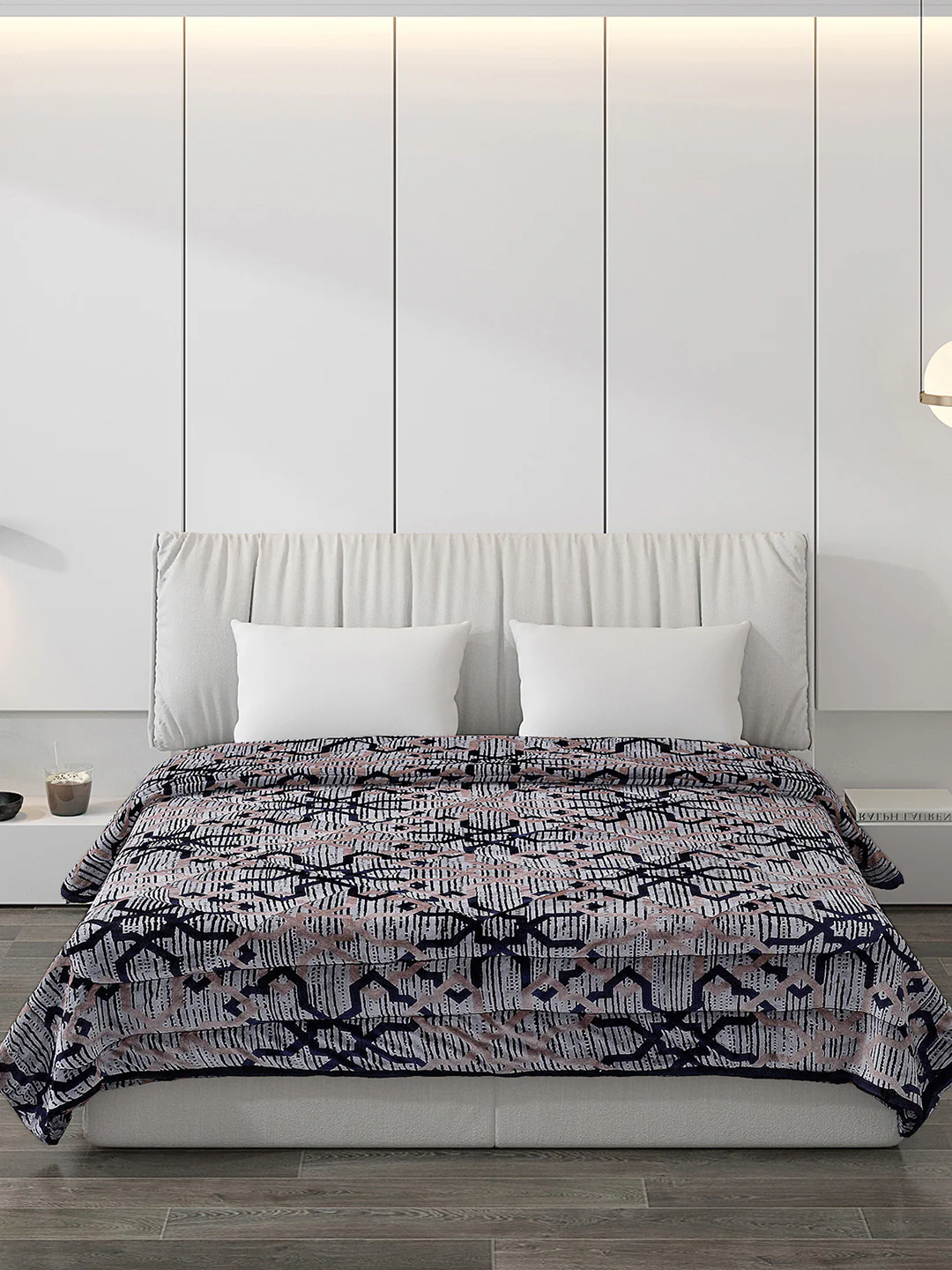Printed 100% Polyester Double Bed Comforter for Winter - Image 3