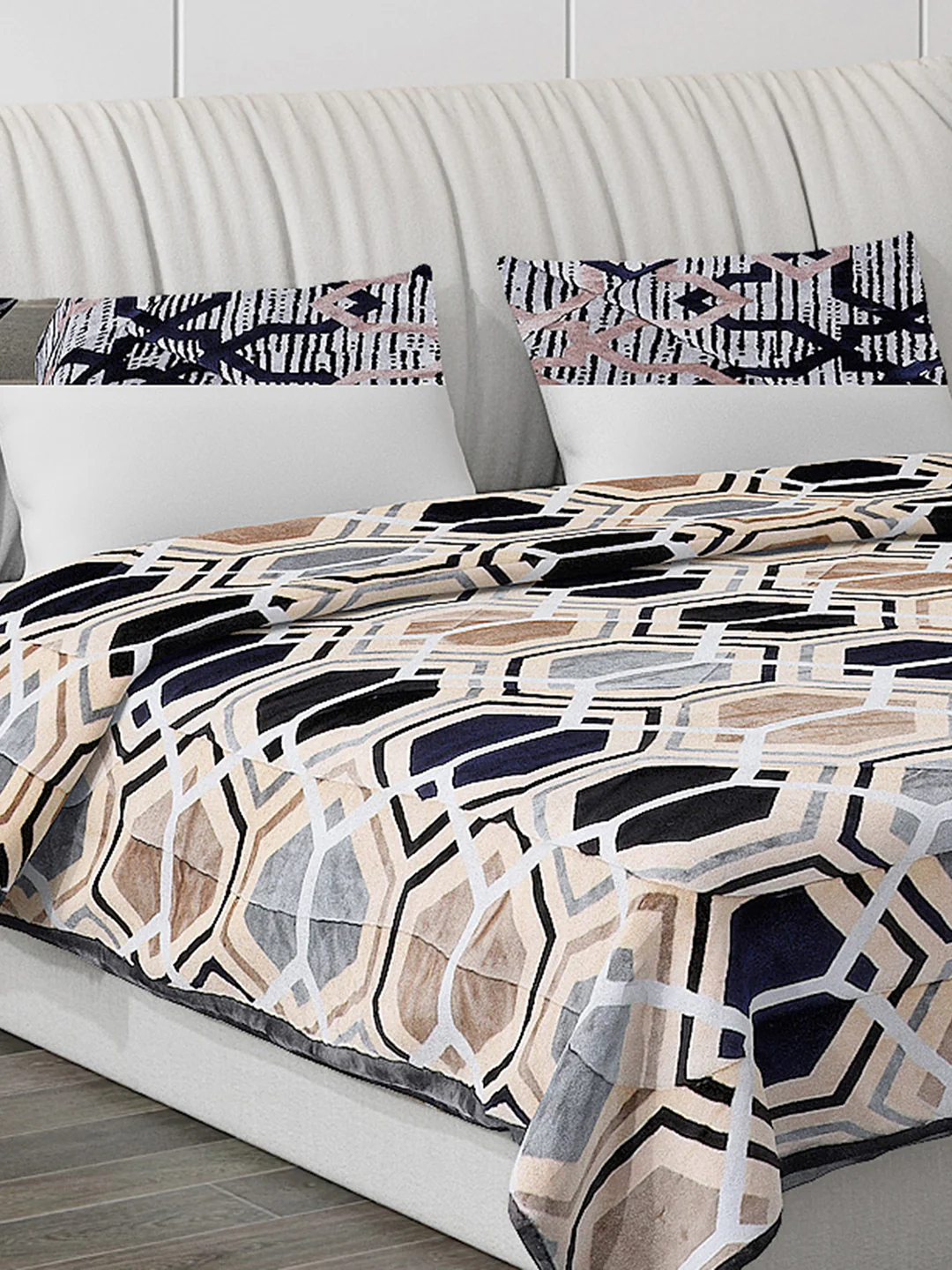 Printed 100% Polyester Double Bed Comforter for Winter - Image 4