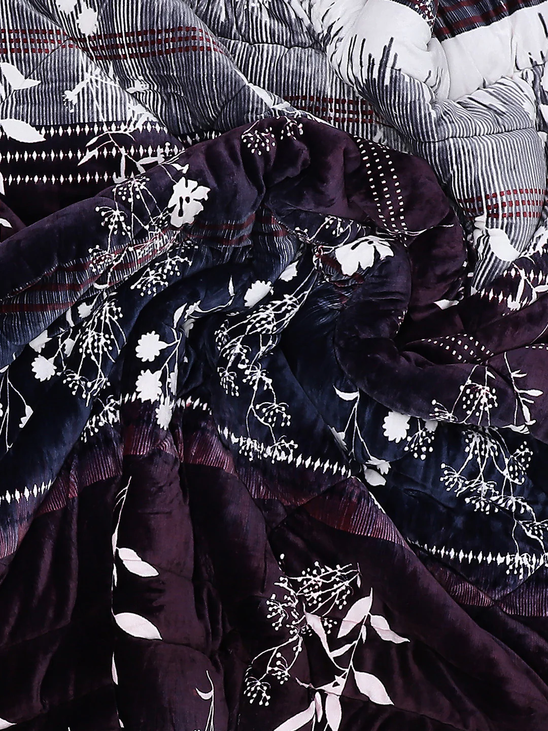 Printed 100% Polyester Double Bed Comforter for Winter - Image 7