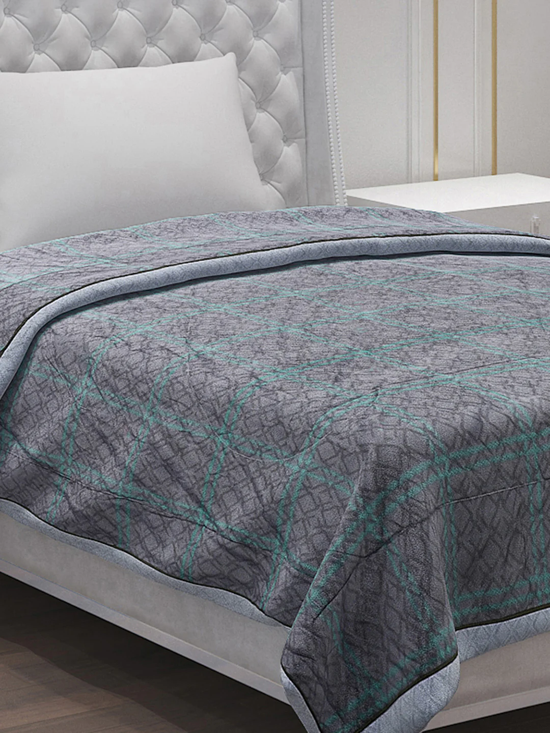 Printed 100% Polyester Single Bed Comforter for AC Room - Image 4