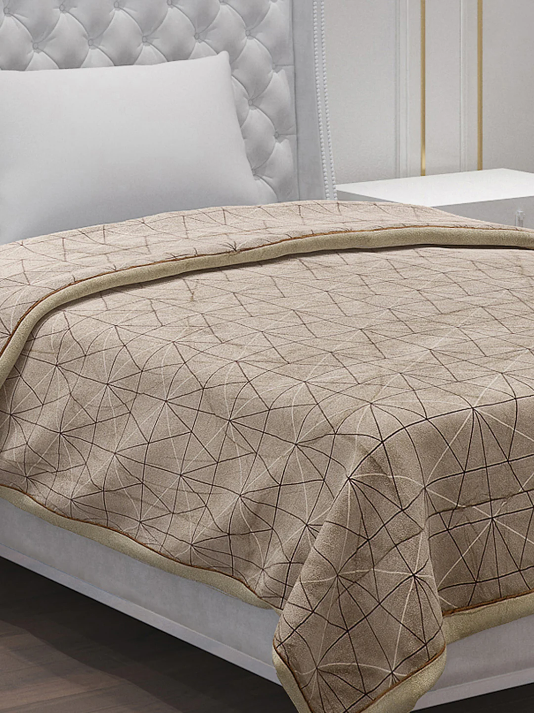 Printed 100% Polyester Single Bed Comforter for AC Room - Image 4
