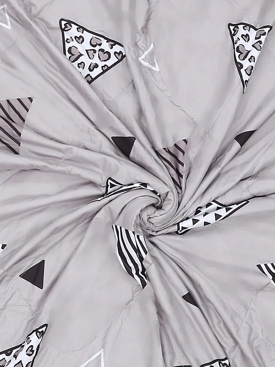 Printed 100% Polyester Single Bed Comforter for AC Room - Image 7