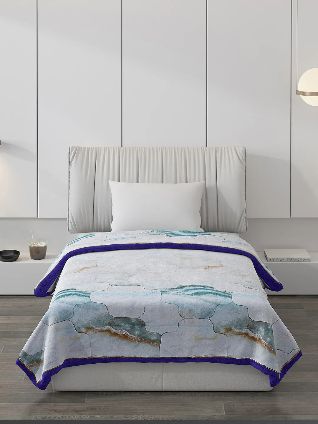 Printed 100% Polyester Single Bed Comforter for AC Room - Image 3