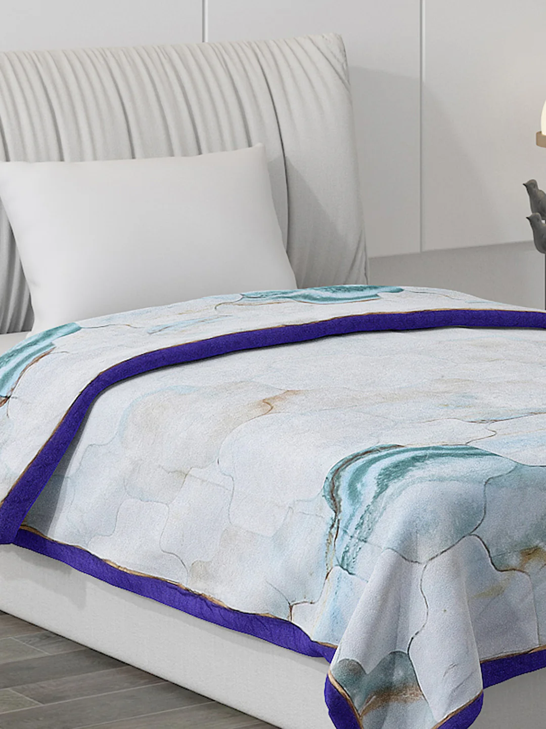 Printed 100% Polyester Single Bed Comforter for AC Room - Image 4