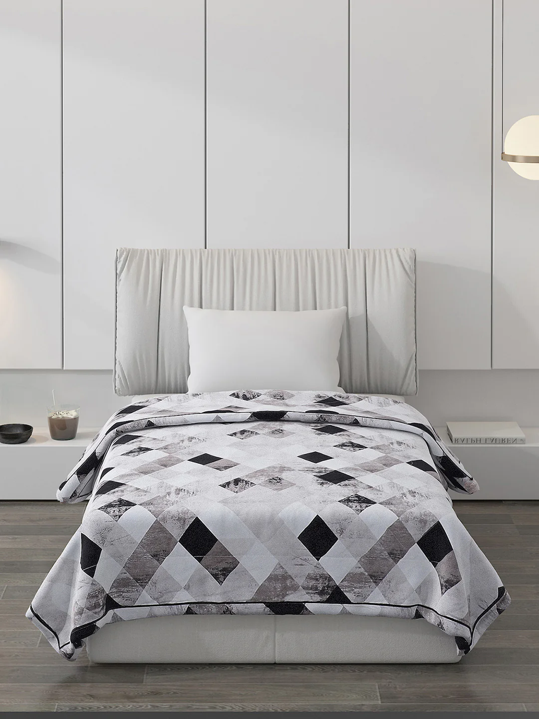 Printed 100% Polyester Single Bed Comforter for AC Room - Image 3