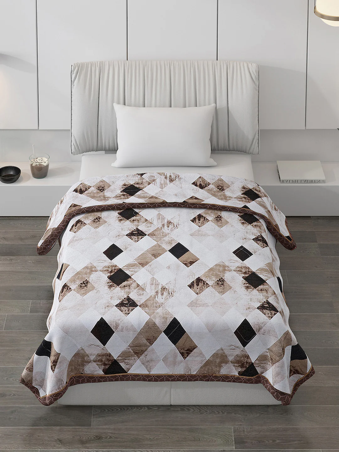 Printed 100% Polyester Single Bed Comforter for AC Room - Image 2