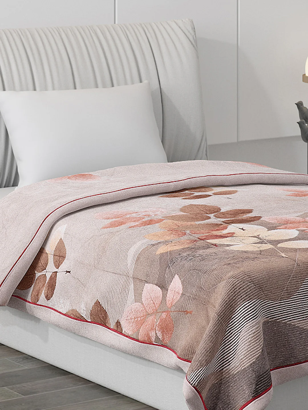 Printed 100% Polyester Single Bed Comforter for AC Room - Image 4