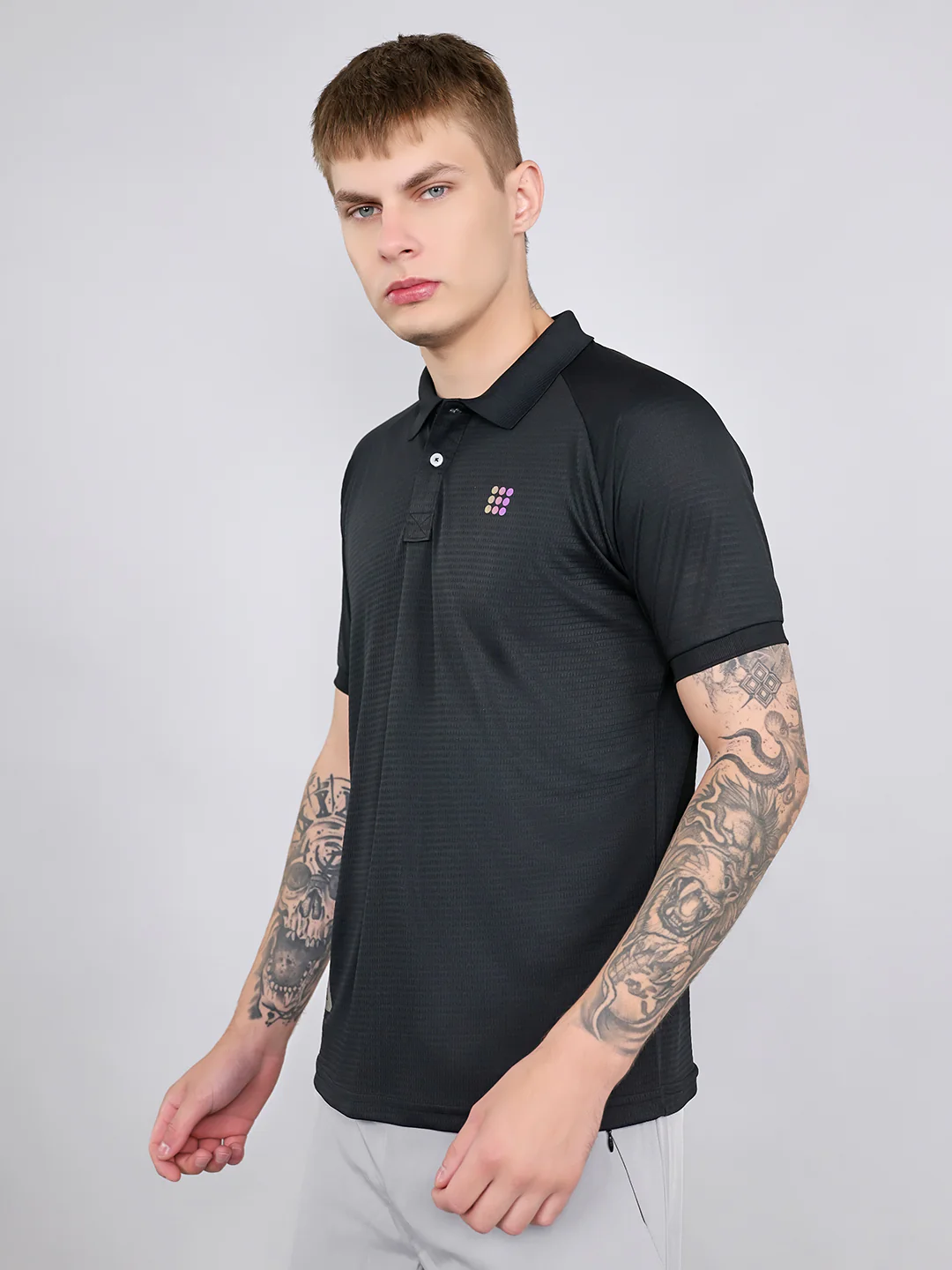 Rock.it Men Black Solid Collar Half Sleeve T-Shirt - Image 2