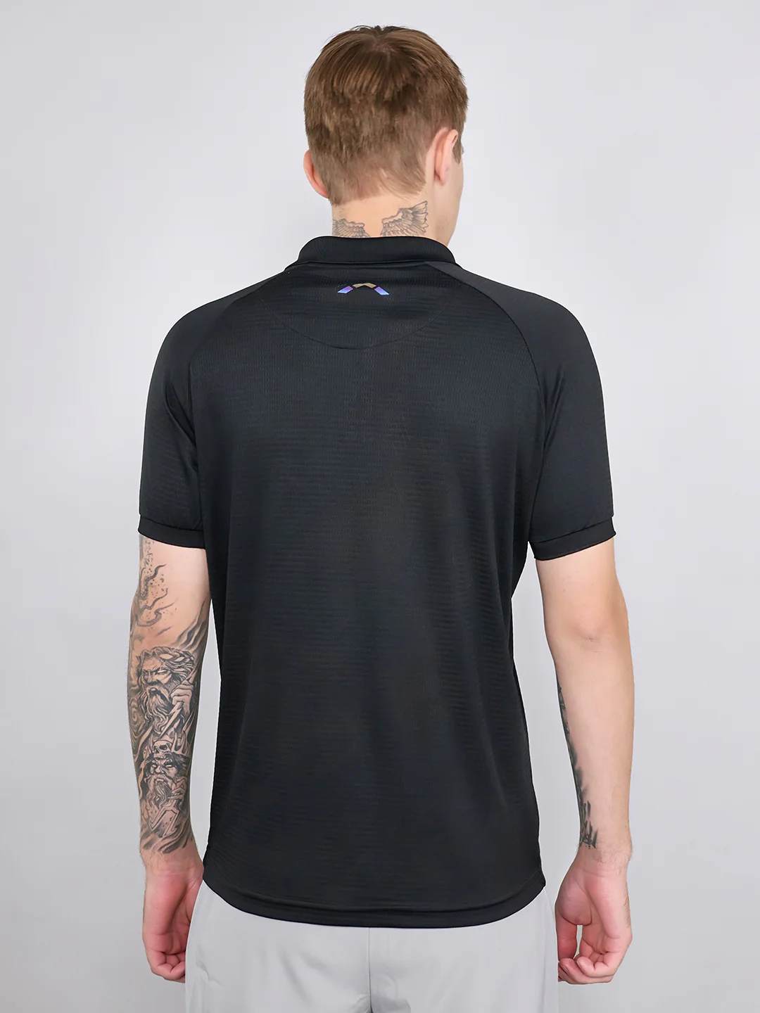 Rock.it Men Black Solid Collar Half Sleeve T-Shirt - Image 4