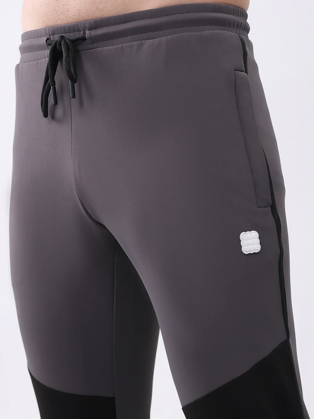 Rock.it Men Black Solid Mock Neck Full Sleeve Winter Tracksuit - Image 8