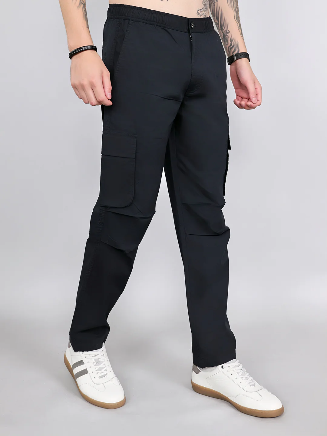 Rock.it Men Black Solid Regular Fit Cargo - Image 3
