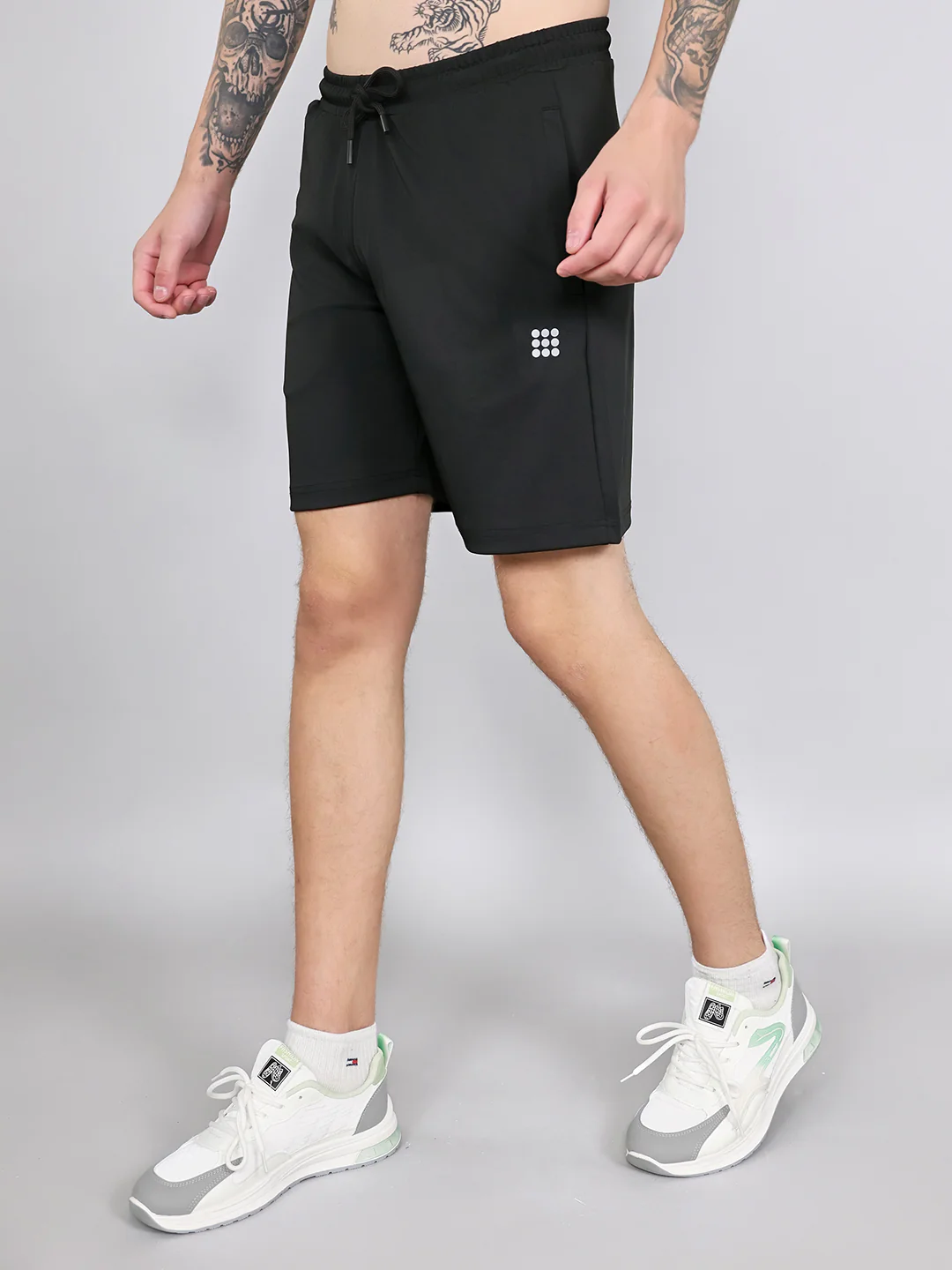 Rock.it Men Black Solid Regular Fit Shorts - Image 2