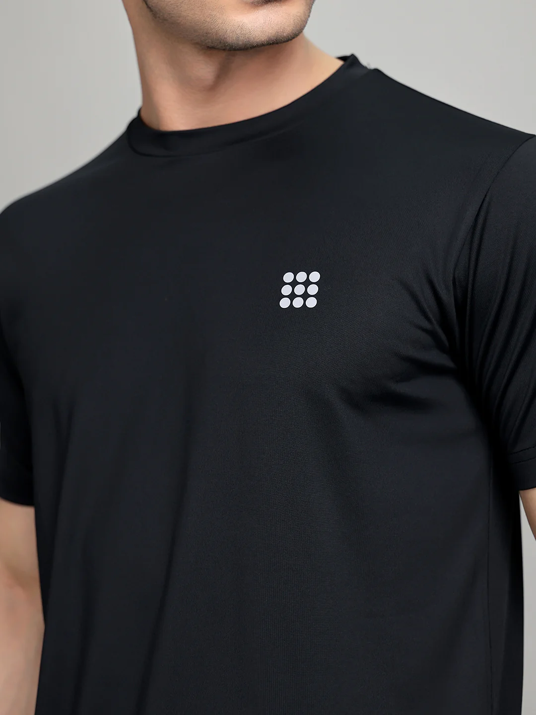Rock.it Men Black Solid Round Neck Half Sleeve T-Shirt - Image 4