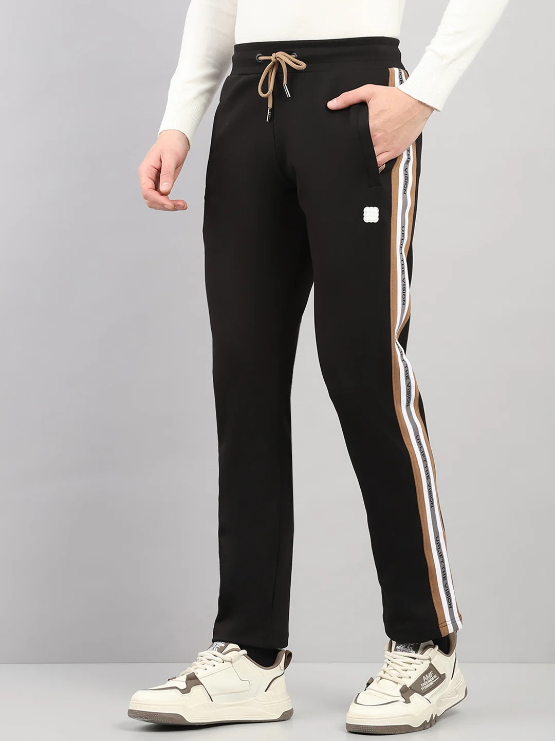 Rock.it Men Black Solid Round Neck Sleeveless Winter Tracksuit - Image 6