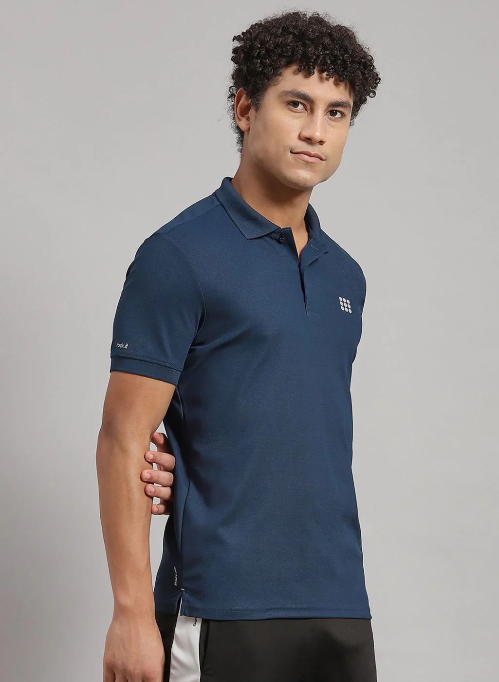 Rock.it Men Blue Solid T-Shirt - Image 4