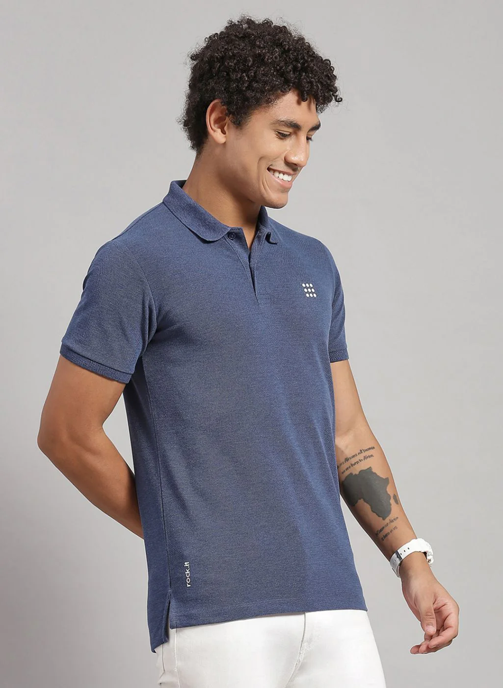 Rock.it Men Blue Solid T-Shirt - Image 3