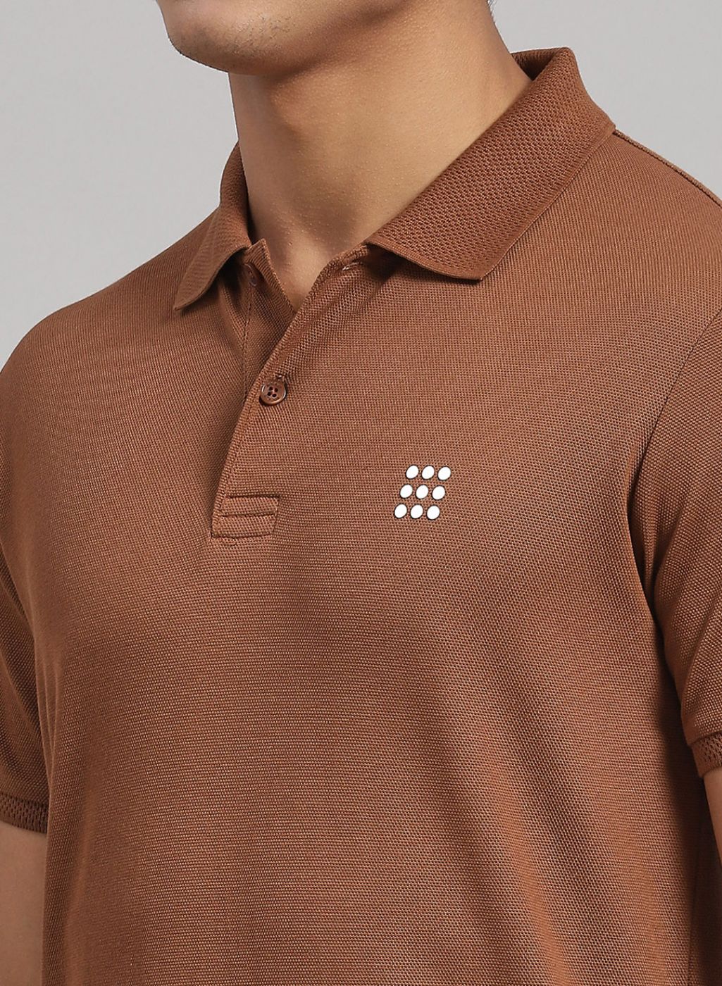 Rock.it Men Brown Solid T-Shirt - Image 3