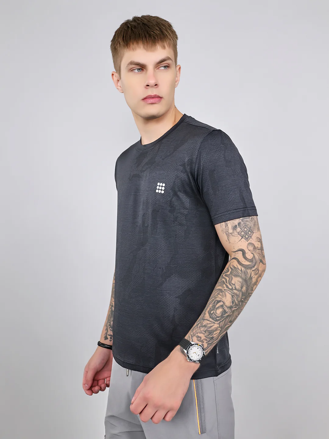 Rock.it Men Charcoal Solid Round Neck Half Sleeve T-Shirt - Image 2