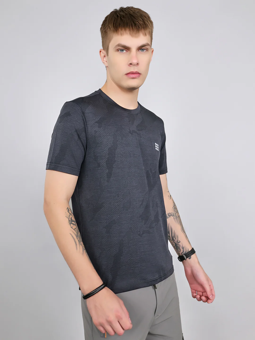Rock.it Men Charcoal Solid Round Neck Half Sleeve T-Shirt - Image 3