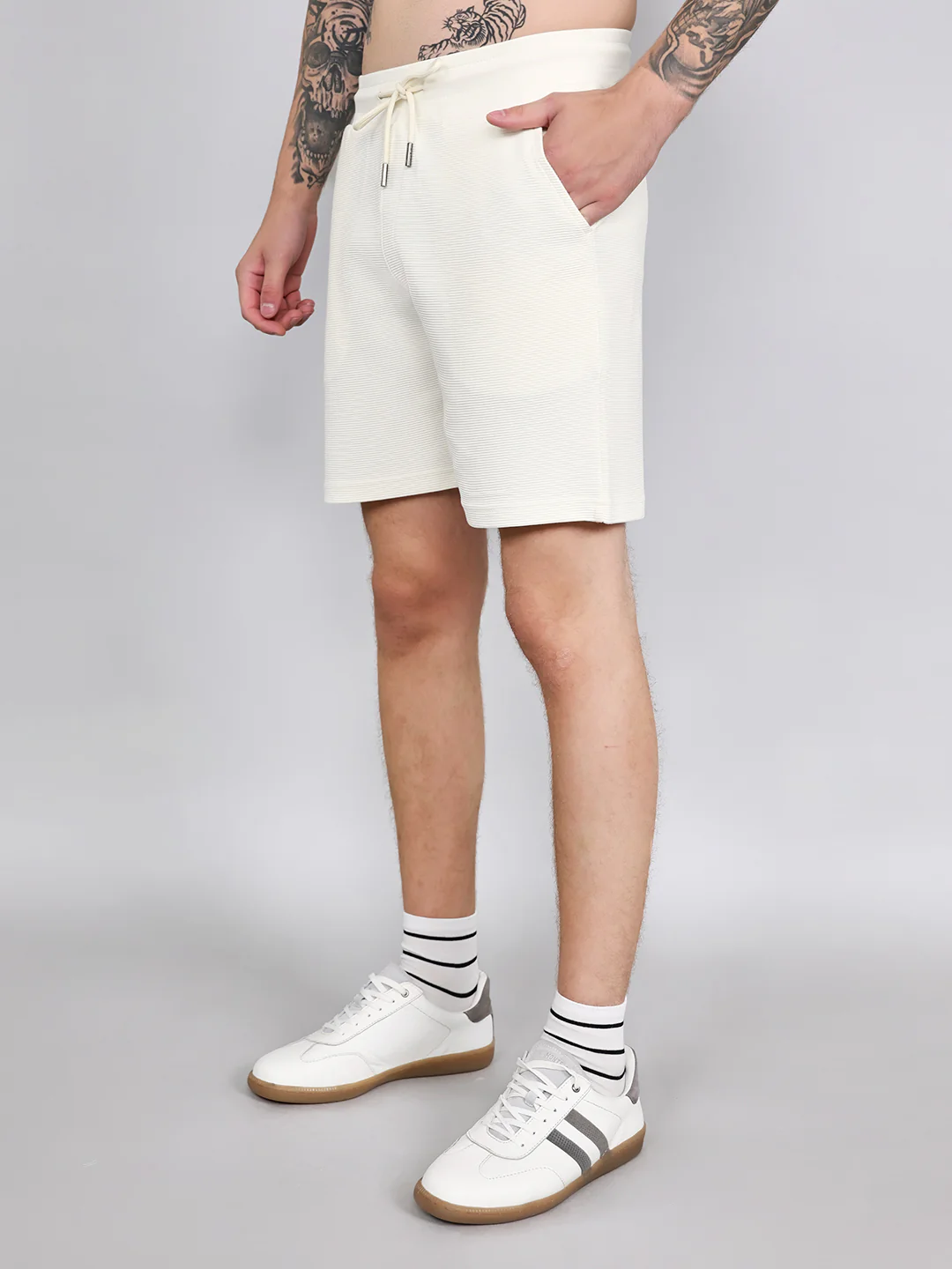 Rock.it Men Cream Solid Regular Fit Shorts - Image 3