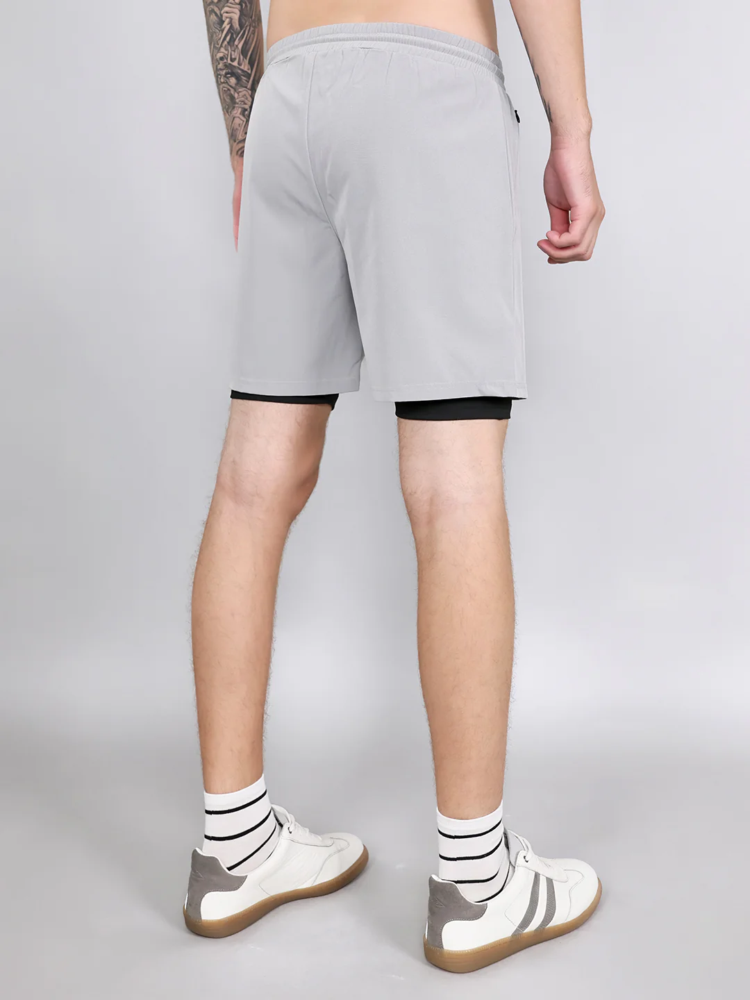 Rock.it Men Light Grey Solid Regular Fit Shorts - Image 4
