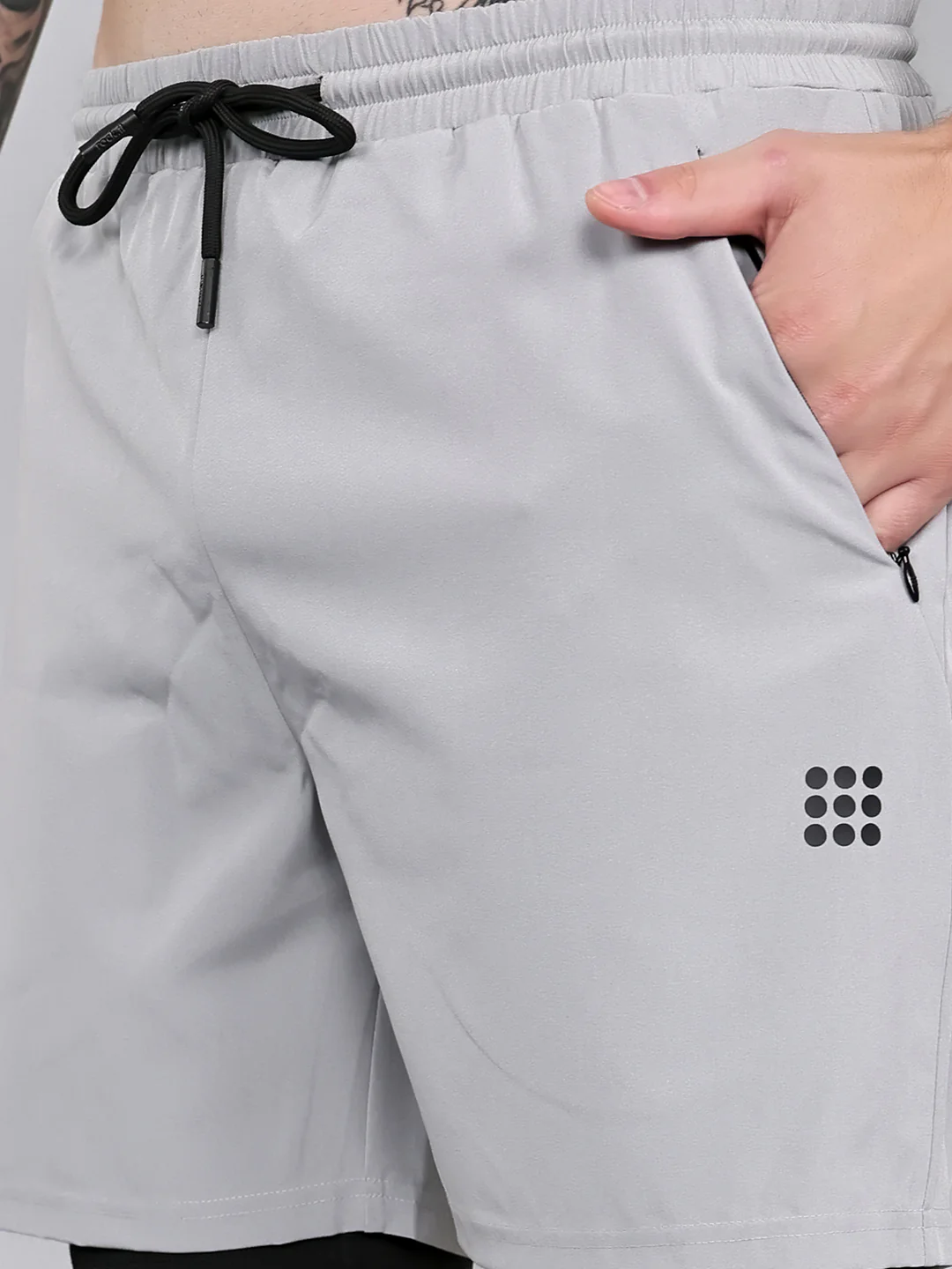 Rock.it Men Light Grey Solid Regular Fit Shorts - Image 5