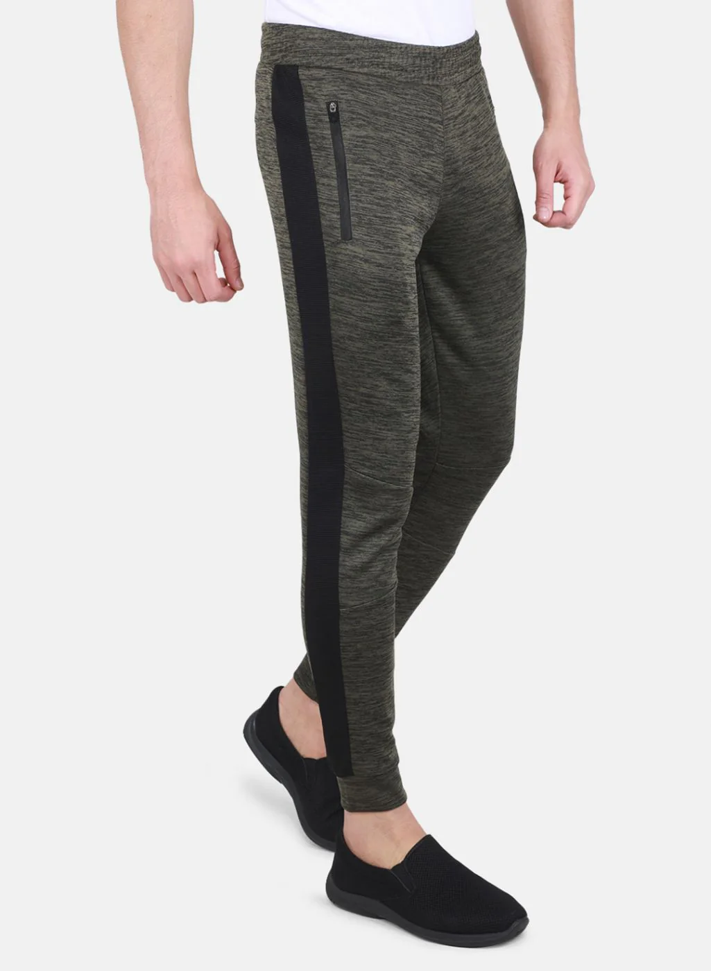 Rock.it Men Olive Solid Jogger - Image 6