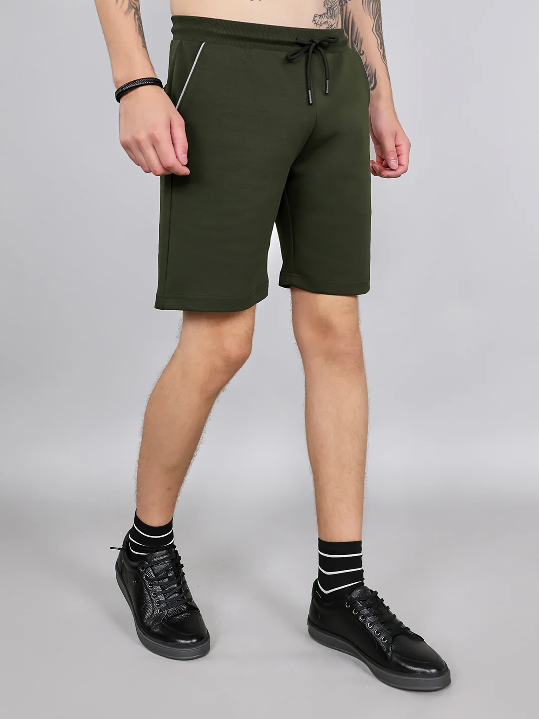 Rock.it Men Olive Solid Regular Fit Shorts - Image 3