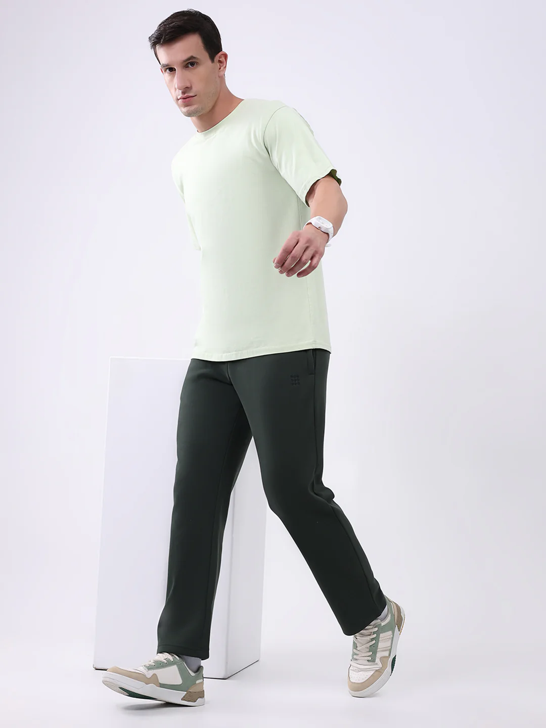Rock.it Men Olive Solid Regular Fit Winter Lower - Image 2