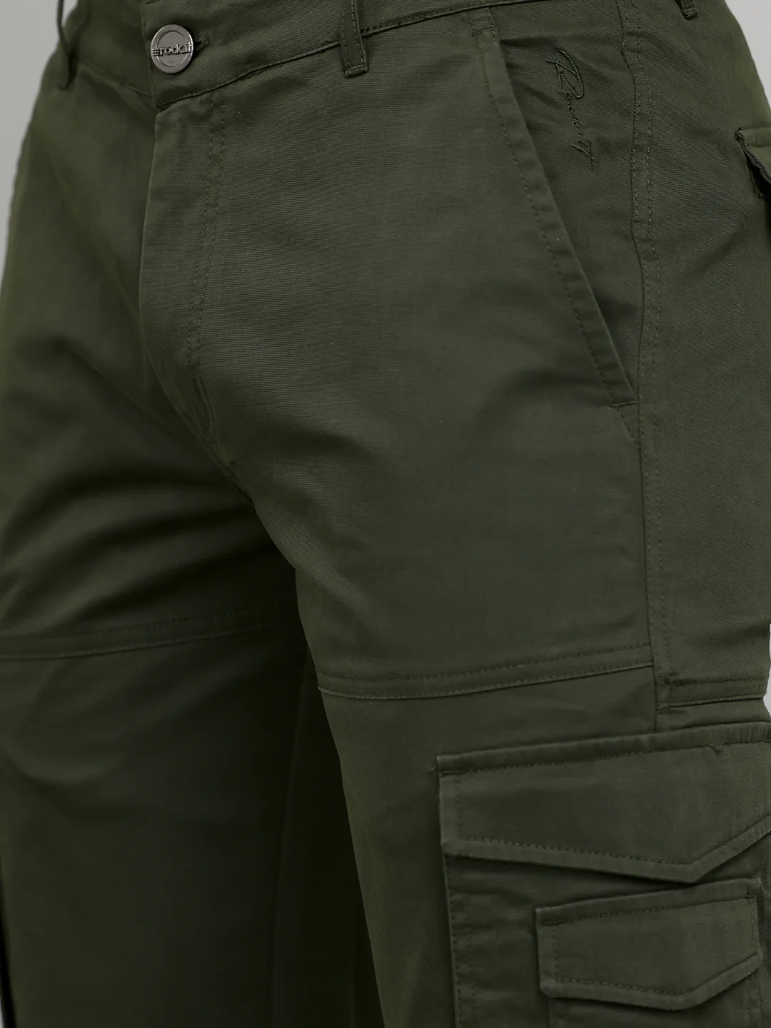 Rock.it Men Olive Solid Slim Fit Cargo - Image 4