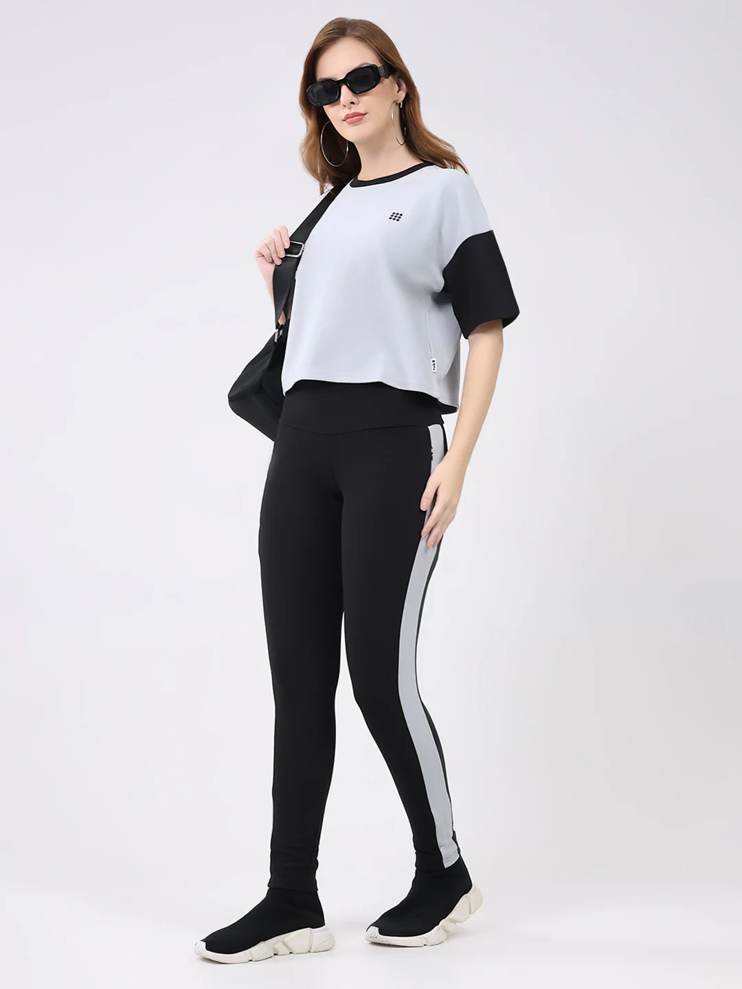 Rock.it Women Black & Grey Solid Round Neck Half Sleeve Cords Set - Image 2