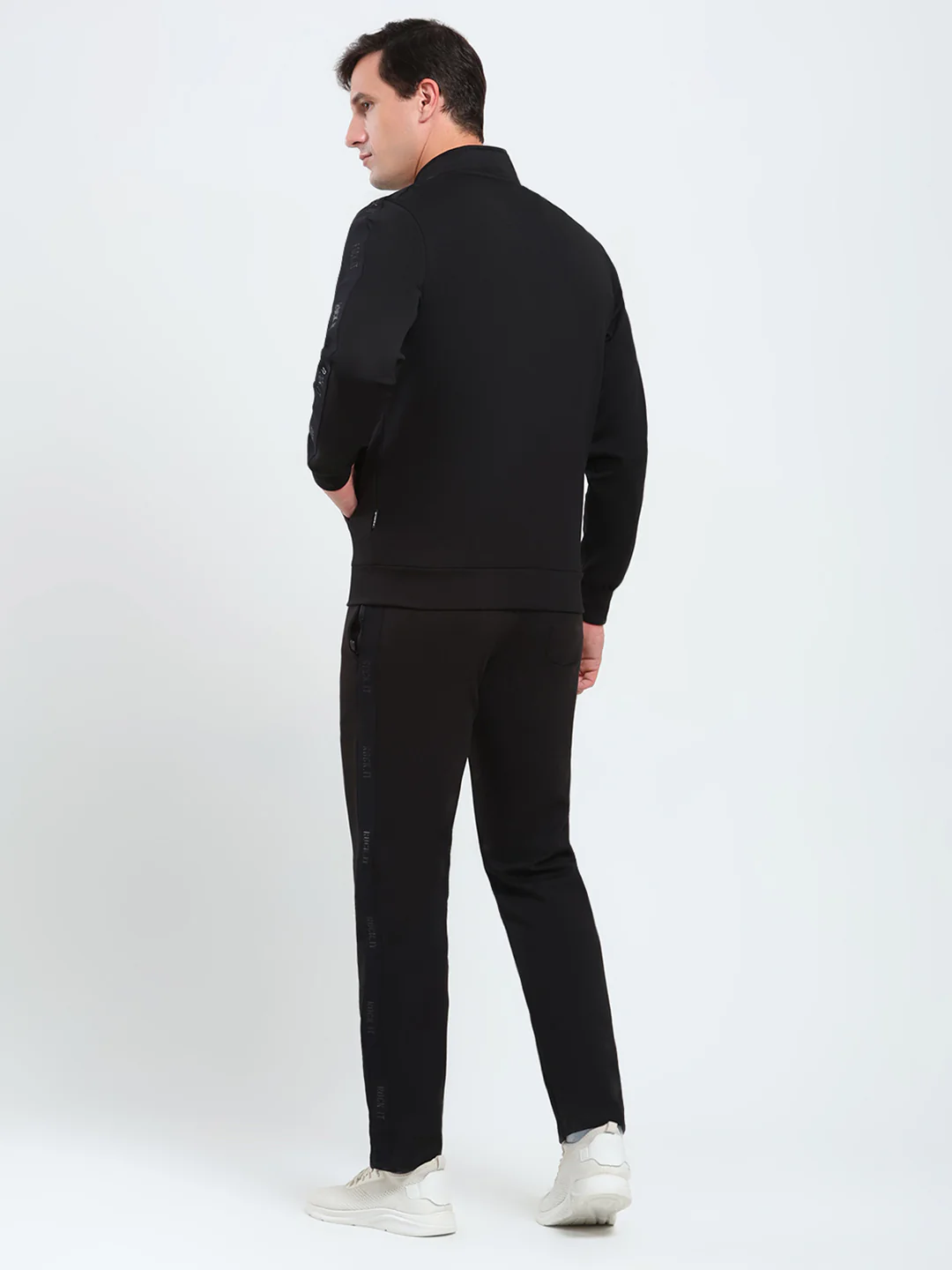 Rock.it Men Black Solid Mock Neck Full Sleeve Winter Tracksuit - Image 5