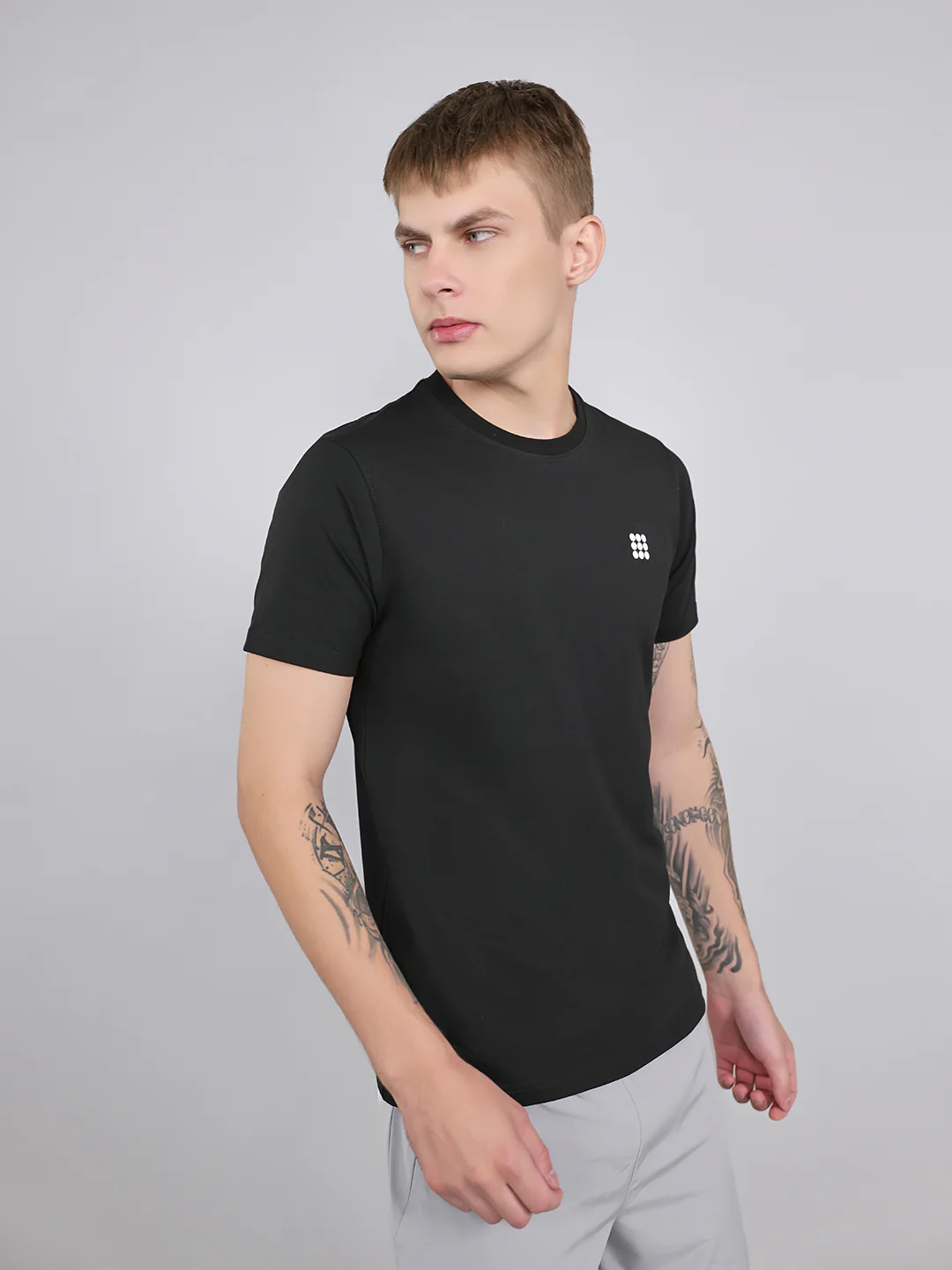 Rock.it Men Black Solid Round Neck Half Sleeve T-Shirt - Image 3