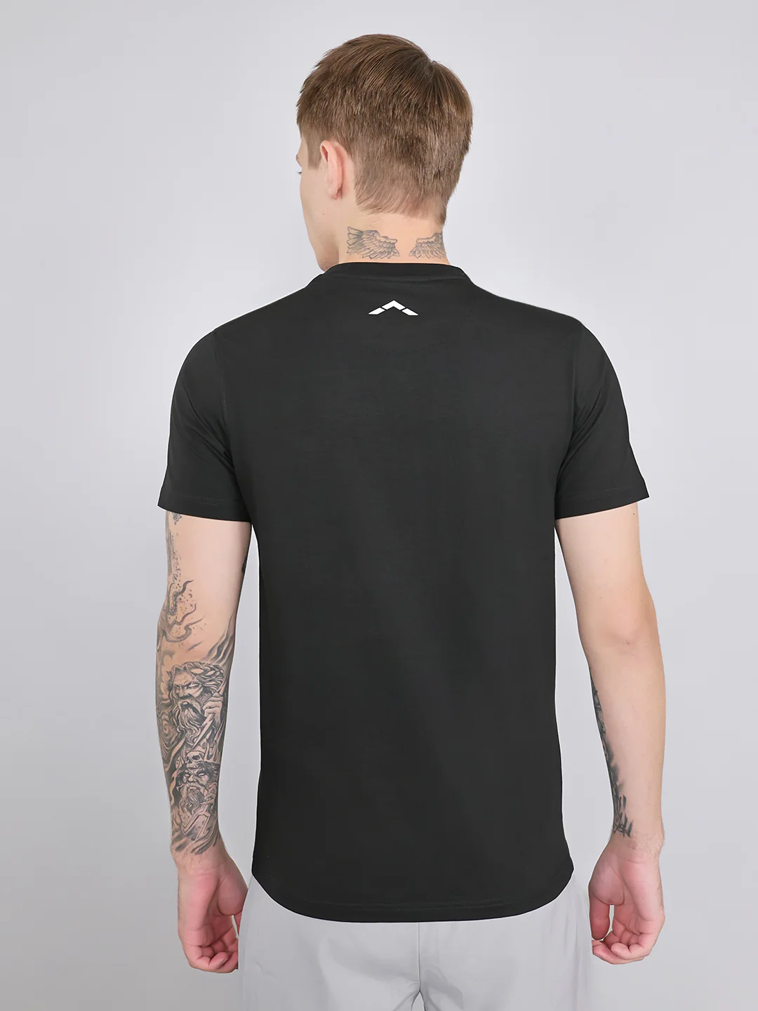Rock.it Men Black Solid Round Neck Half Sleeve T-Shirt - Image 4