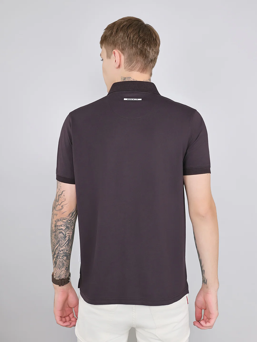 Rock.it Men Maroon Solid Collar Half Sleeve T-Shirt - Image 4