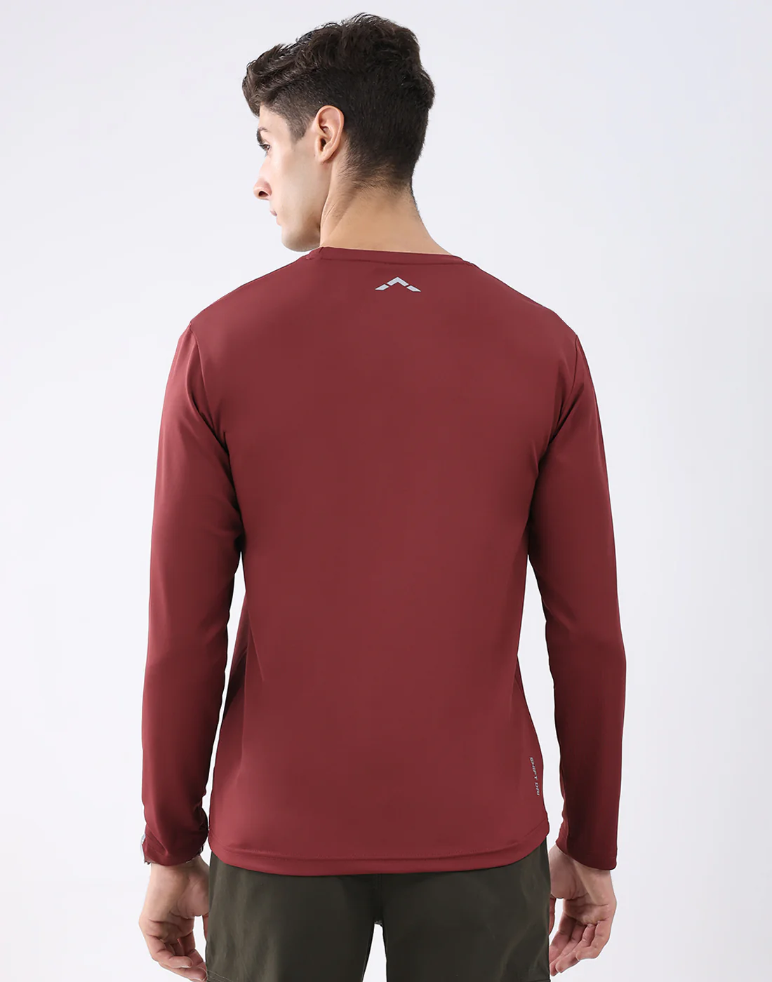 Rock.it Men Maroon Solid Round Neck Full Sleeve T-Shirt - Image 4