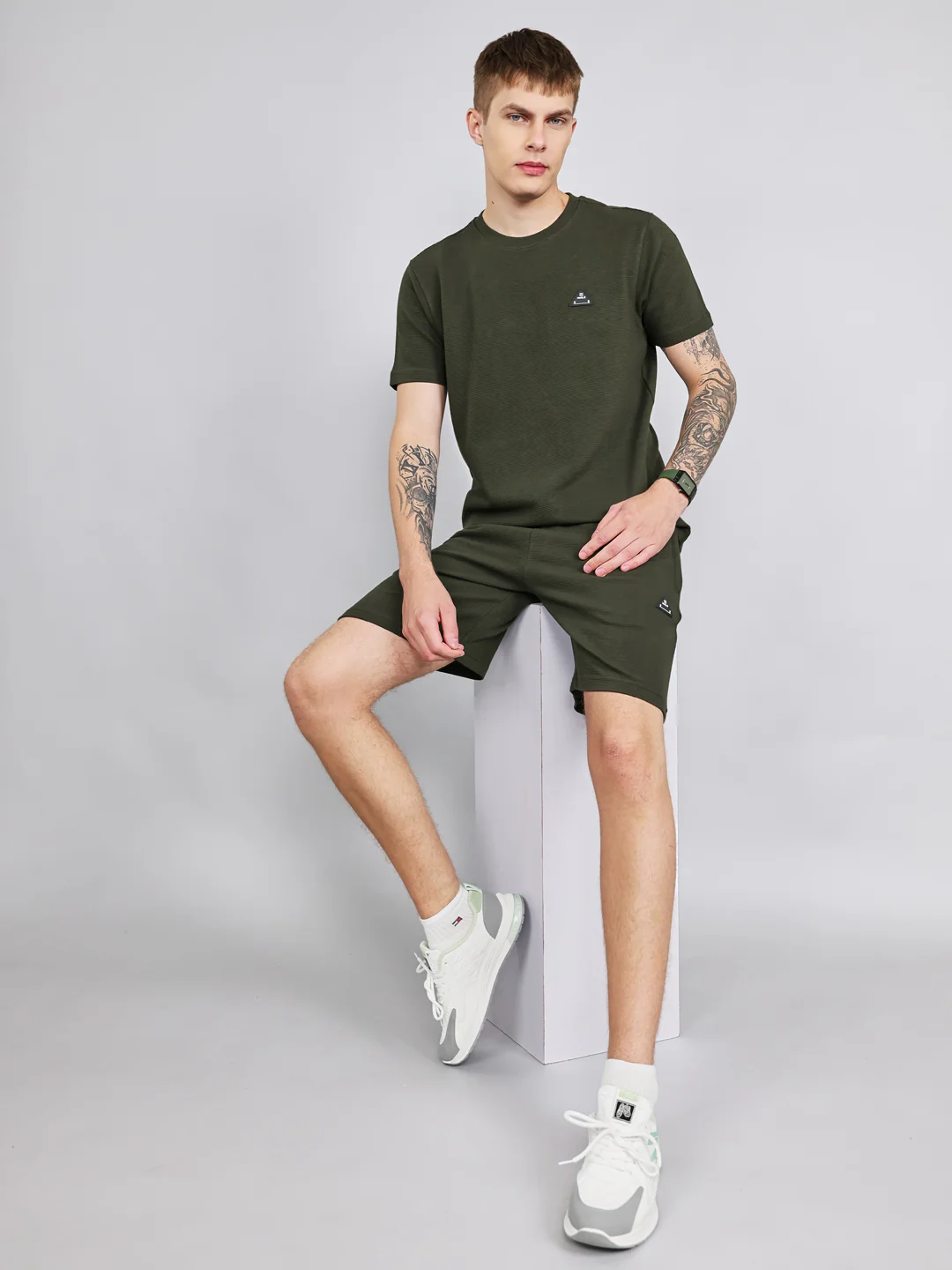 Rock.it Men Olive Self Design Round Neck Half Sleeve Cords Set - Image 7