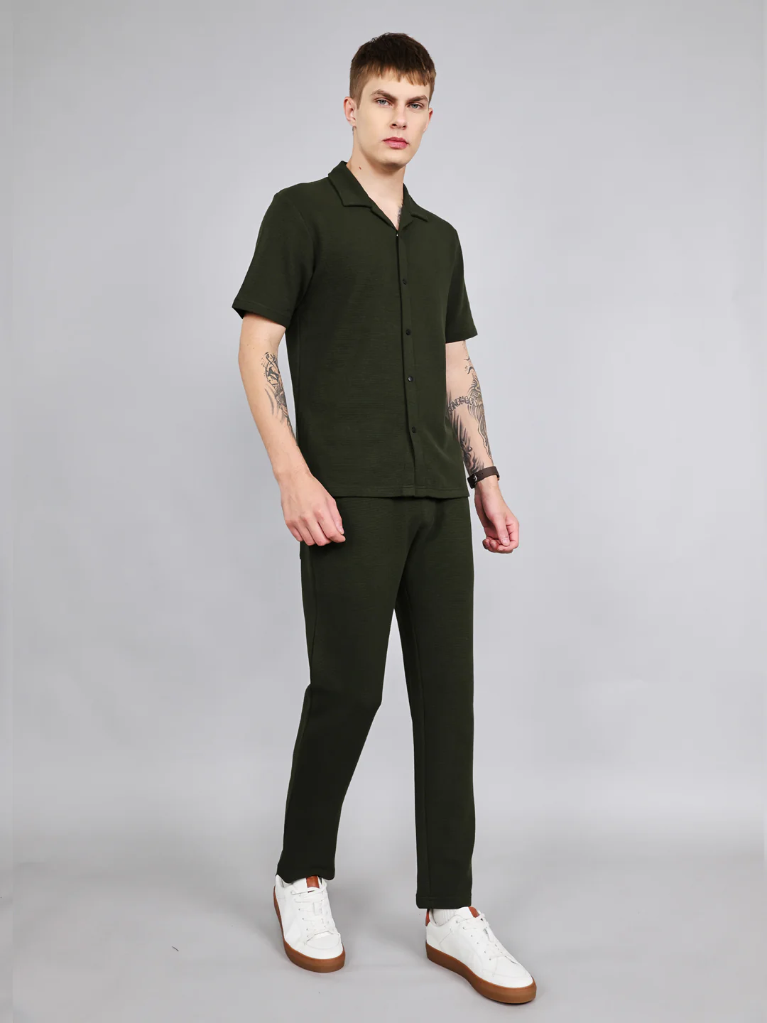 Rock.it Men Olive Solid Collar Half Sleeve Cords Set - Image 2