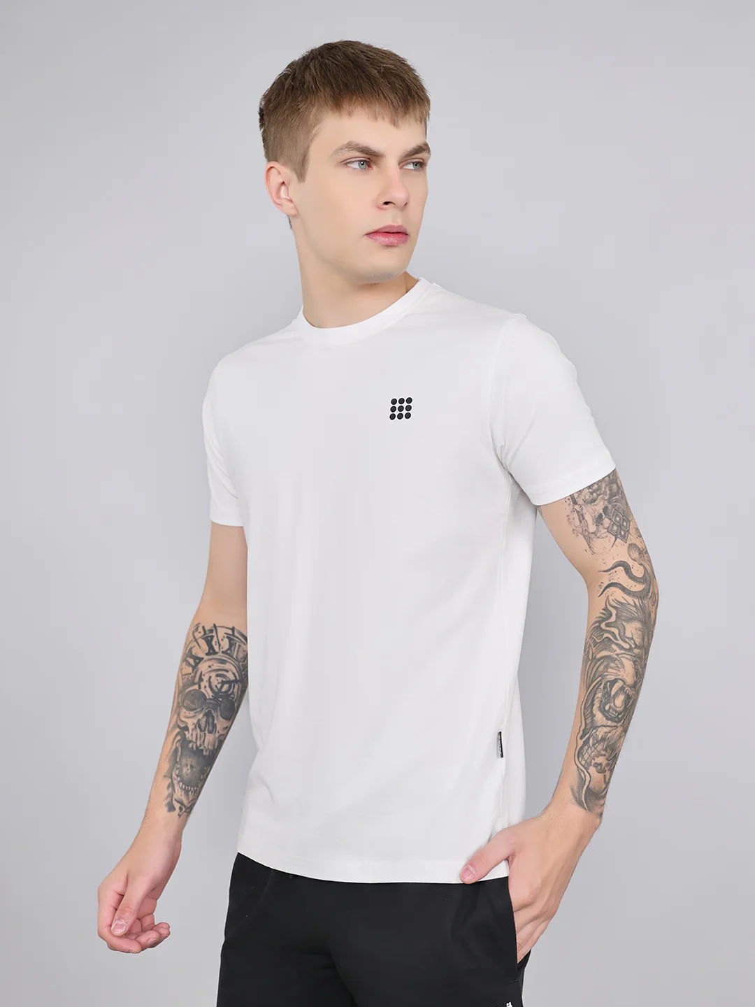 Rock.it Men White Solid Round Neck Half Sleeve T-Shirt - Image 2