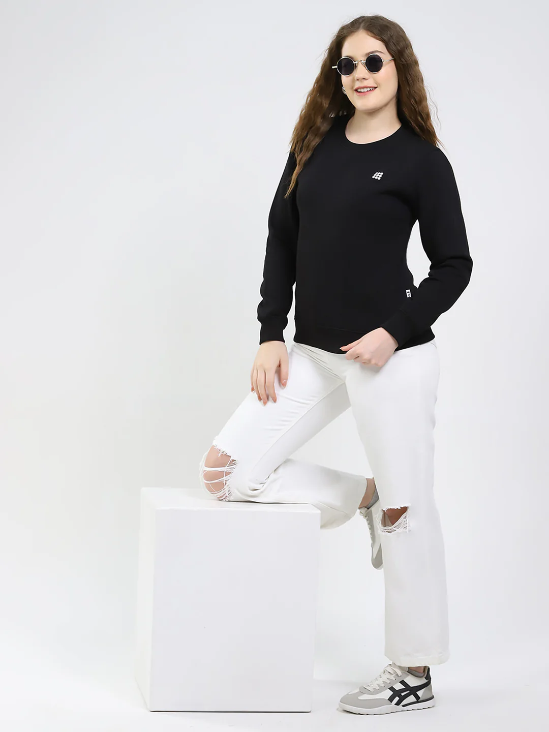 Rock.it Women Black Solid Round Neck Full Sleeve Sweatshirt - Image 2