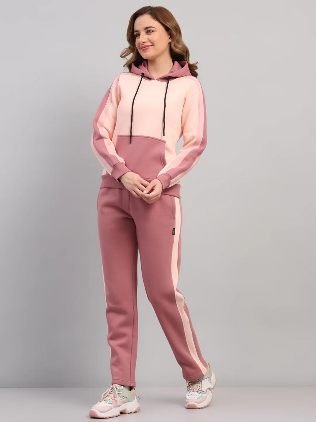 Rock.it Women Mauve Solid Hooded Full Sleeve Winter Tracksuit - Image 3