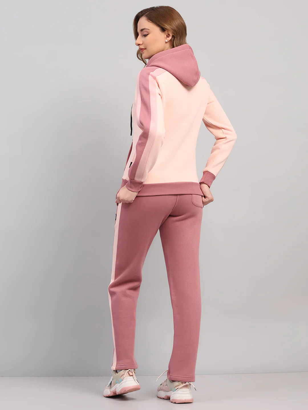 Rock.it Women Mauve Solid Hooded Full Sleeve Winter Tracksuit - Image 5