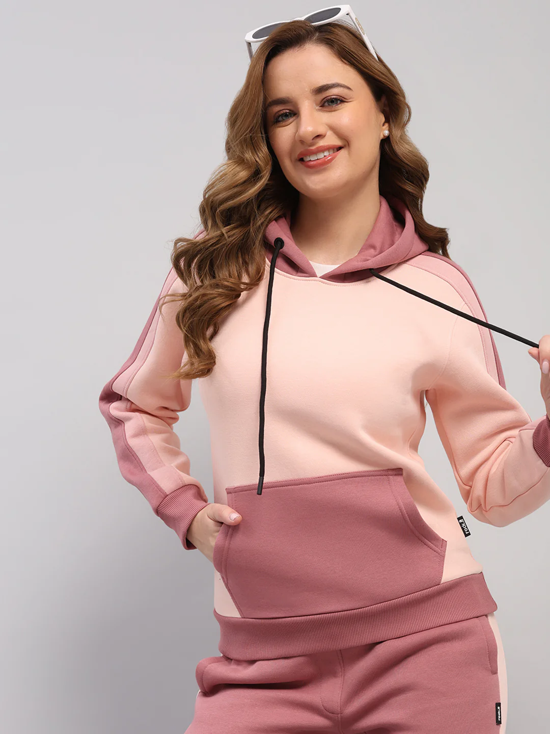 Rock.it Women Mauve Solid Hooded Full Sleeve Winter Tracksuit - Image 6