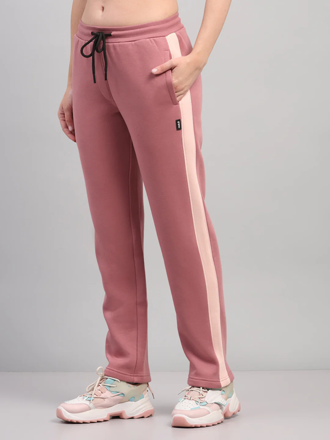 Rock.it Women Mauve Solid Hooded Full Sleeve Winter Tracksuit - Image 8